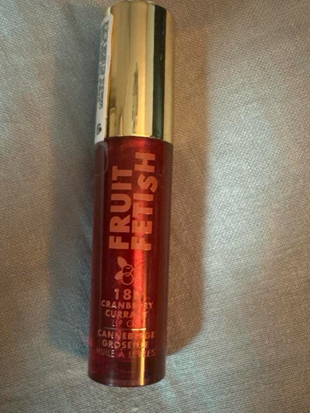 Milani Fruit Fetish Lip Oil 180 Cranberry Currant - Shimmering Red